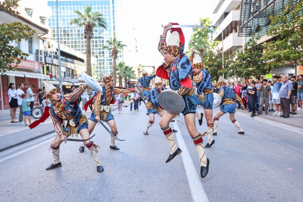 denizli belediyesi 17. uluslararasi halk danslari festivali basladi